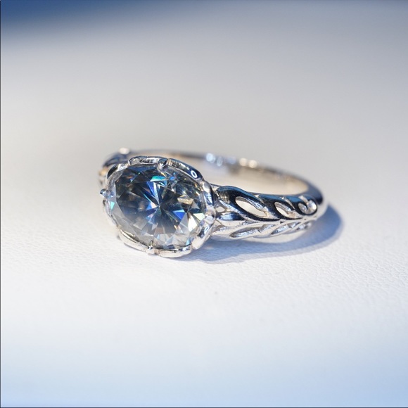 2.7 Carat 8x10 oval cut gray Moissanite VVS1 eastwest filigree setting 925silver - Picture 2 of 9